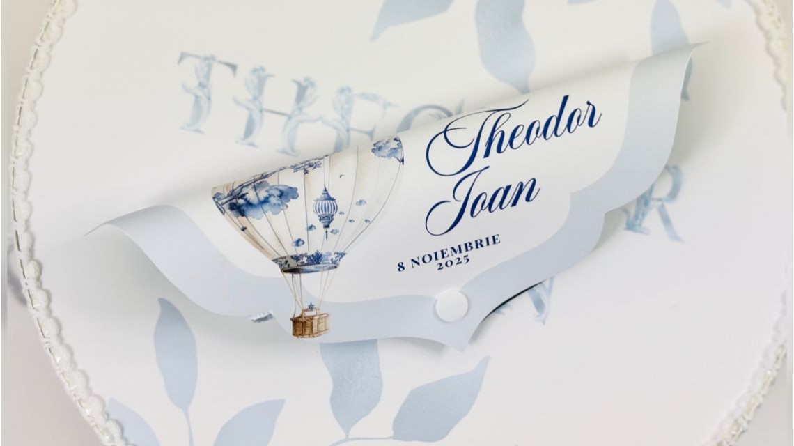 Trusou botez baietel Hot Air Balloon Blue Toile cu baloane de aer cald design elegant 40